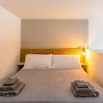 Napoli Relax Rooms-Vicino Lungomare-