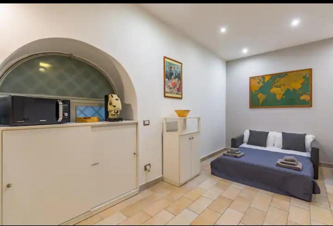 Relax Rooms-vicino Lungomare- Naples