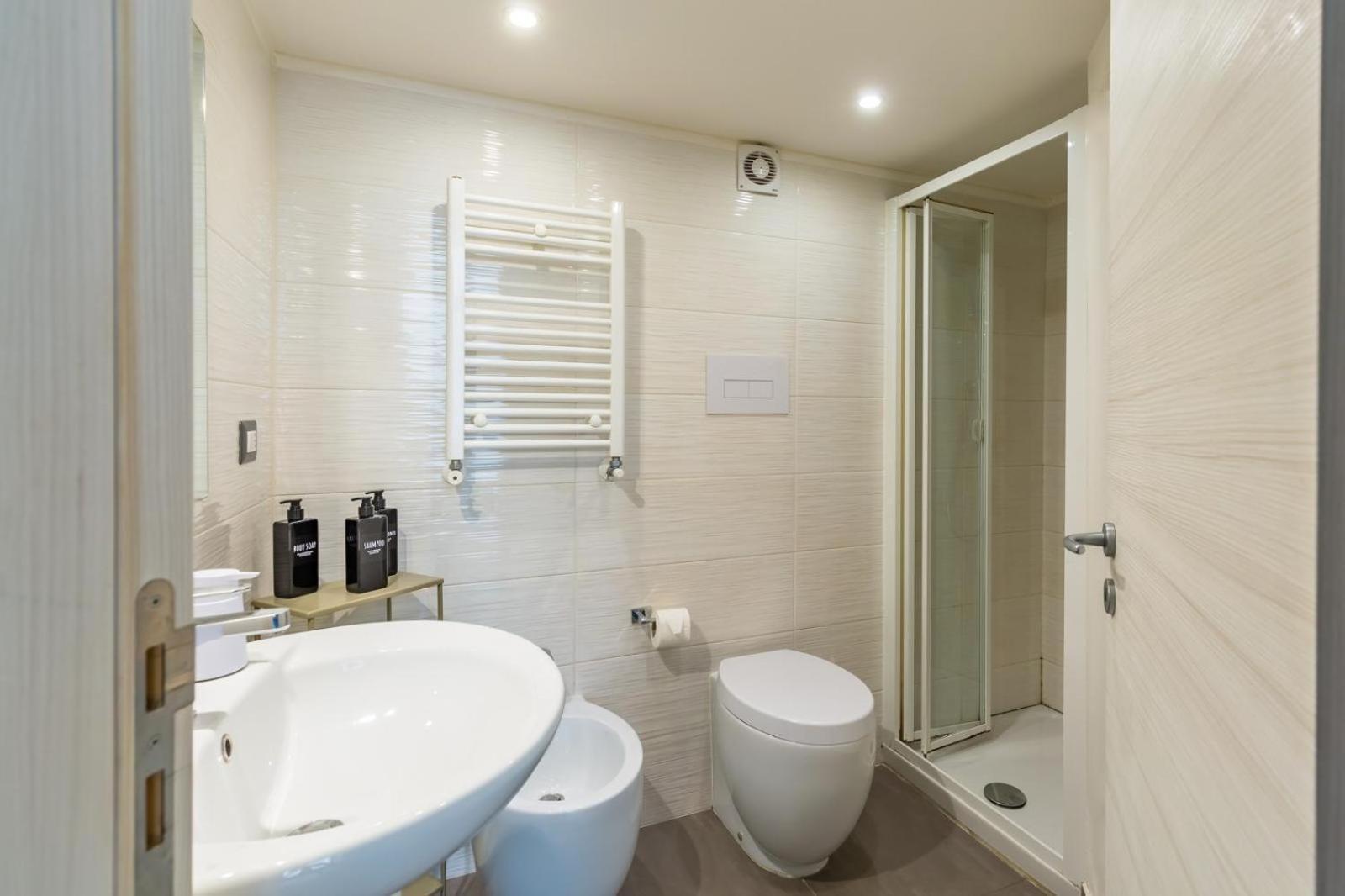 Relax Rooms-vicino Lungomare- *