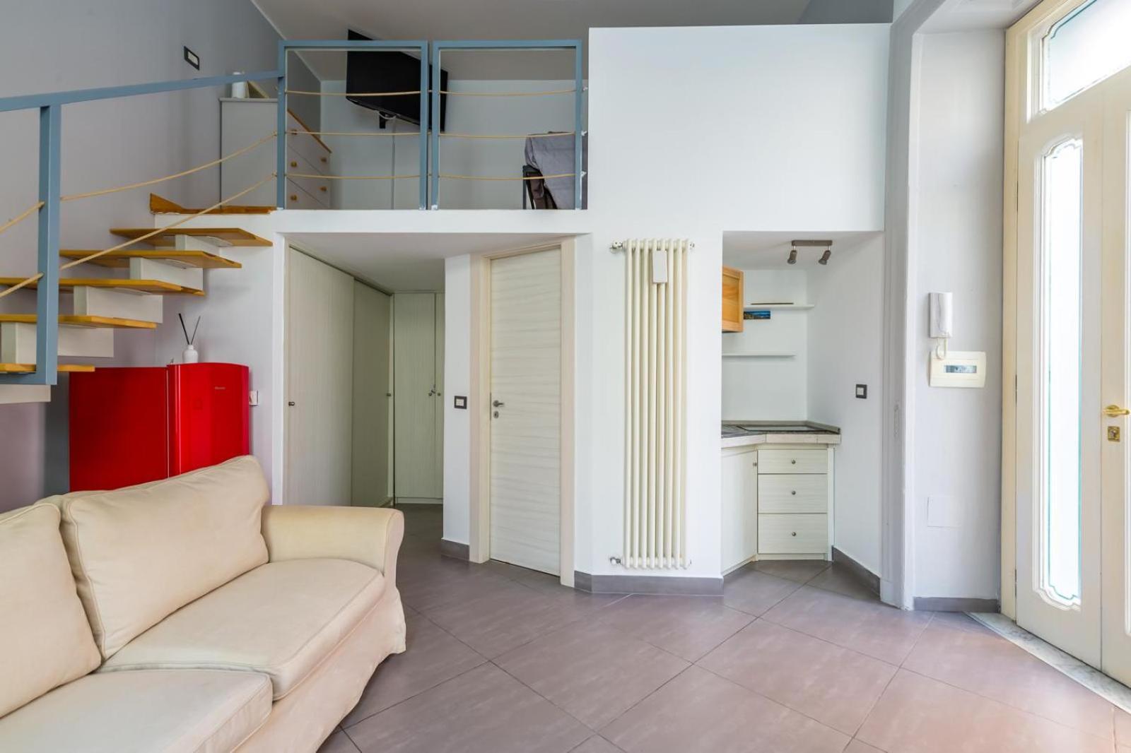 Relax Rooms-vicino Lungomare- Apartment Naples