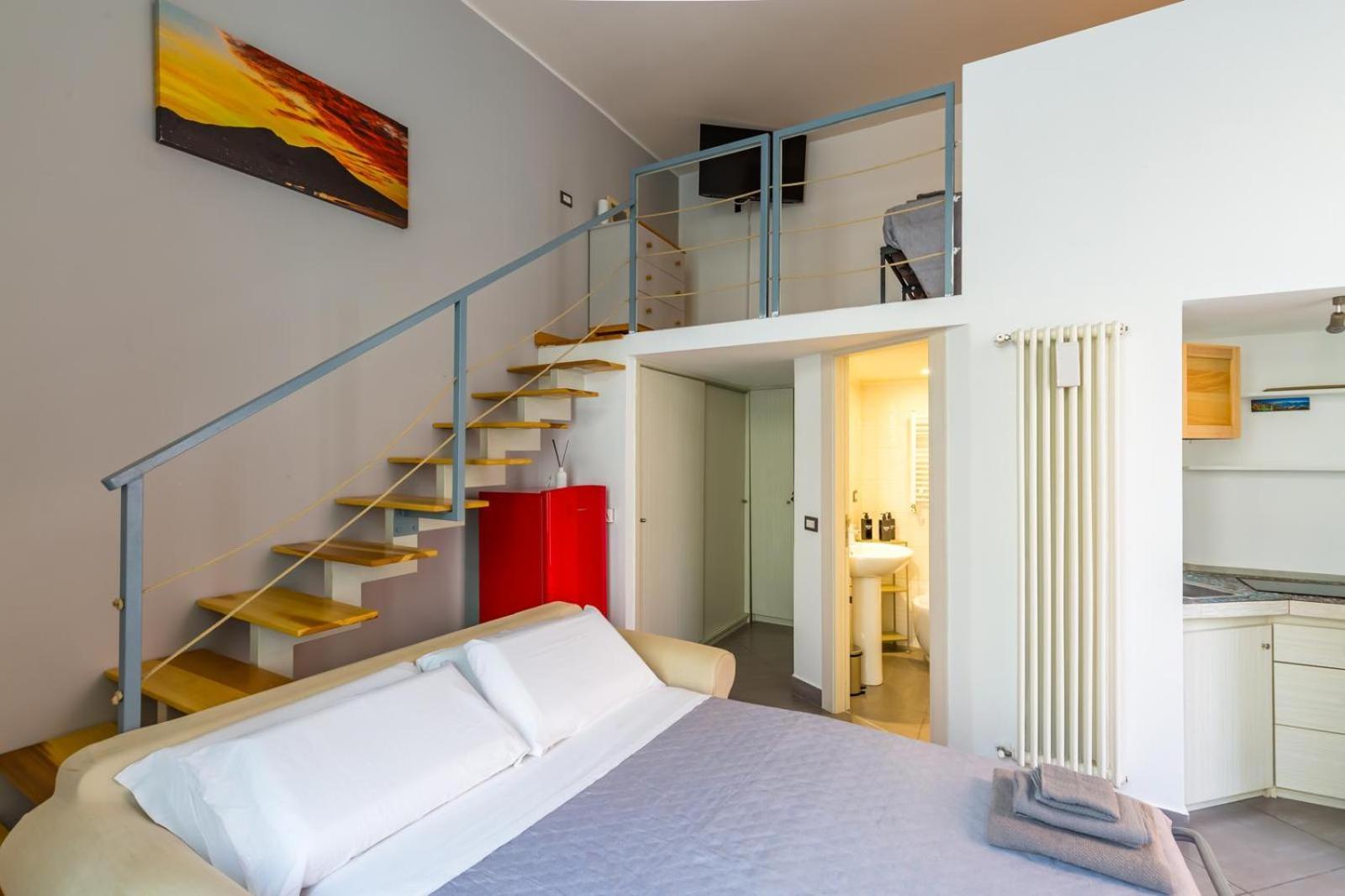 Relax Rooms-vicino Lungomare- Apartment Naples