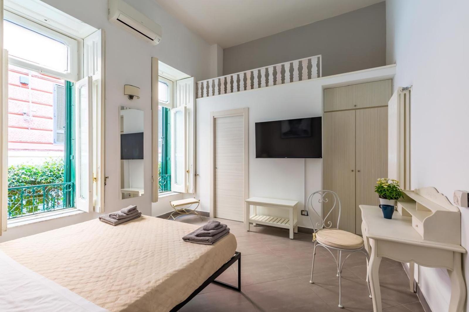 Relax Rooms-vicino Lungomare- *