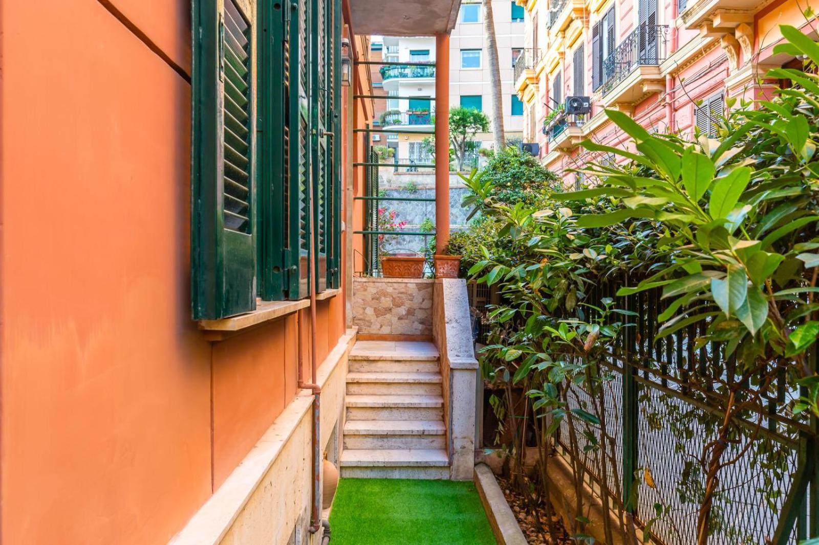 Relax Rooms-vicino Lungomare- Apartment Naples
